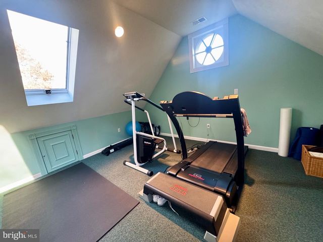 160 LOWER GRANDVIEW RD, State College, PA 16801