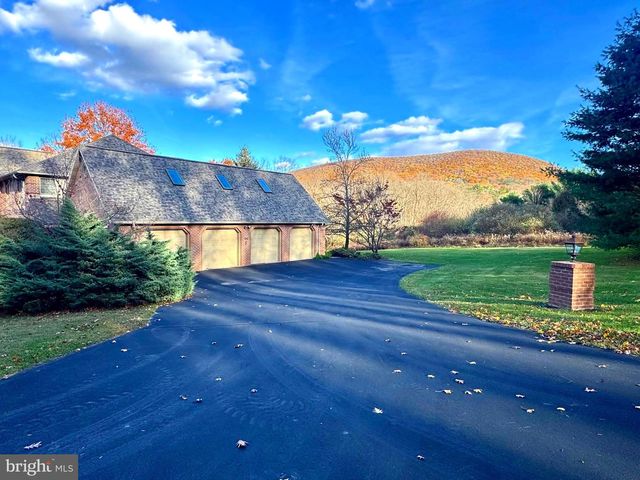 160 LOWER GRANDVIEW RD, State College, PA 16801