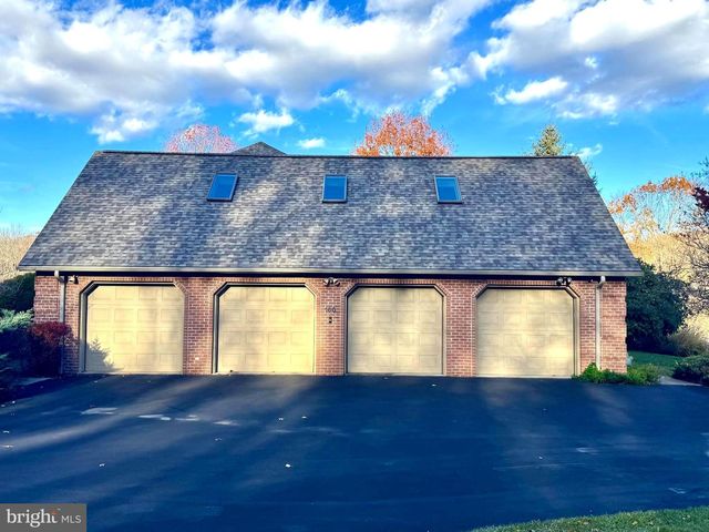 160 LOWER GRANDVIEW RD, State College, PA 16801