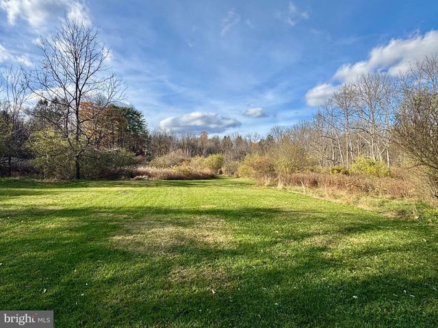 160 LOWER GRANDVIEW RD, State College, PA 16801