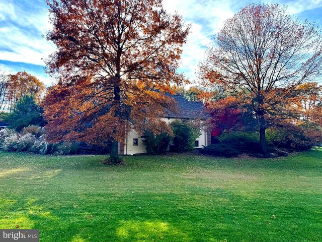 160 LOWER GRANDVIEW RD, State College, PA 16801