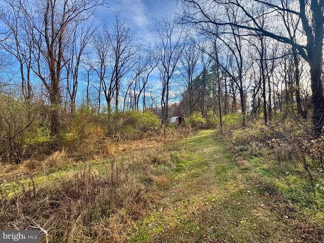 160 LOWER GRANDVIEW RD, State College, PA 16801