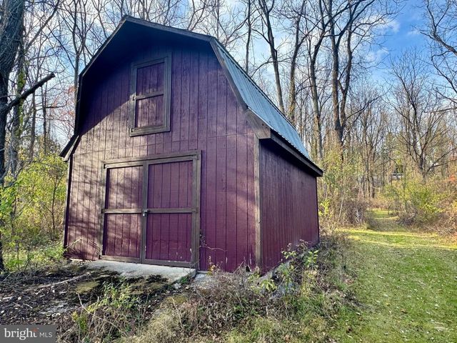 160 LOWER GRANDVIEW RD, State College, PA 16801