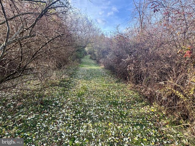 160 LOWER GRANDVIEW RD, State College, PA 16801