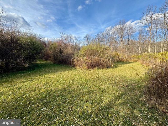 160 LOWER GRANDVIEW RD, State College, PA 16801