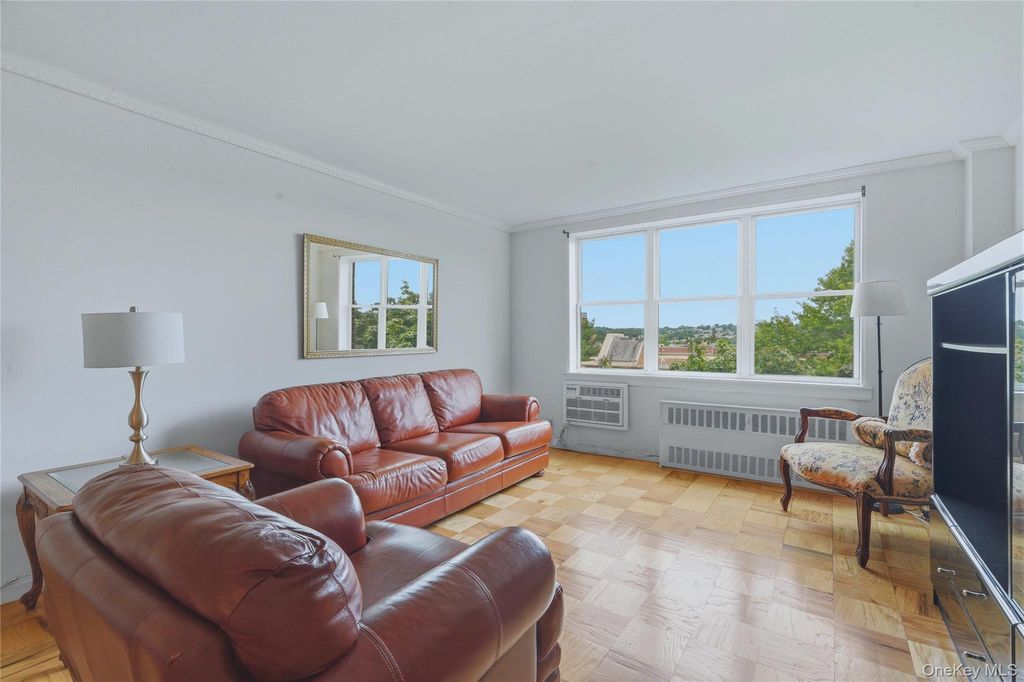 25 Franklin Avenue 6D, White Plains, NY 10601 — photo 2