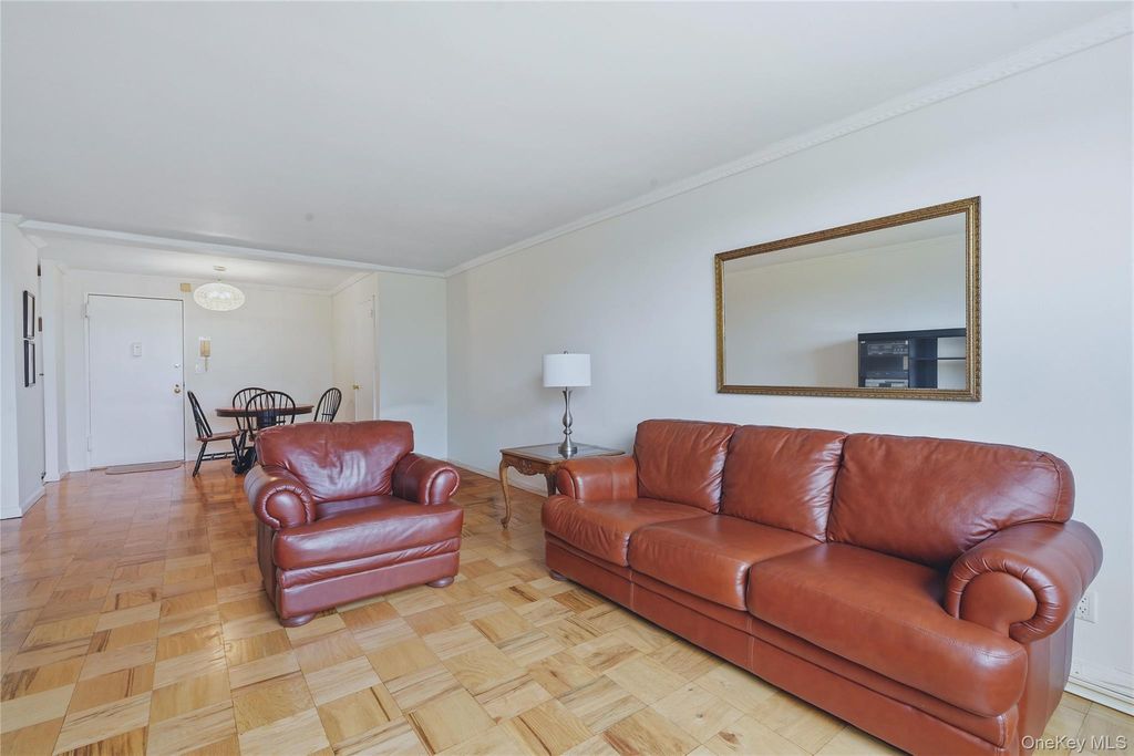 25 Franklin Avenue 6D, White Plains, NY 10601 — photo 5