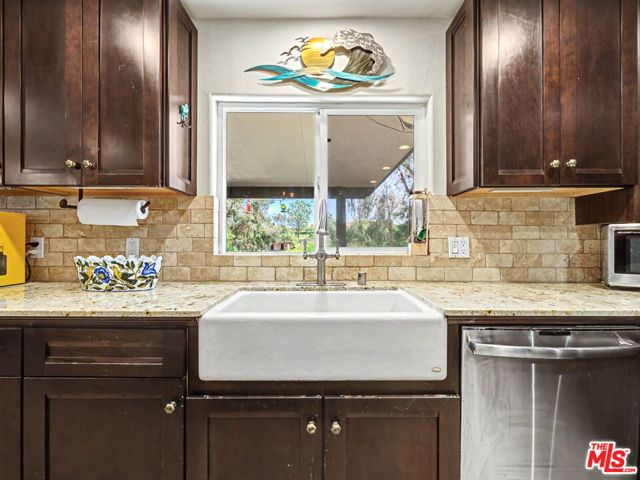 670 Tranquil Lane, Simi Valley, CA 93065