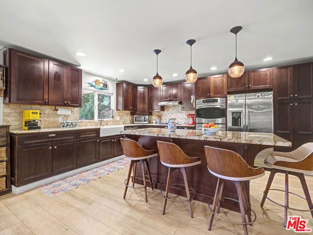 670 Tranquil Lane, Simi Valley, CA 93065