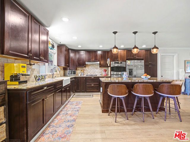 670 Tranquil Lane, Simi Valley, CA 93065