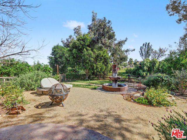 670 Tranquil Lane, Simi Valley, CA 93065