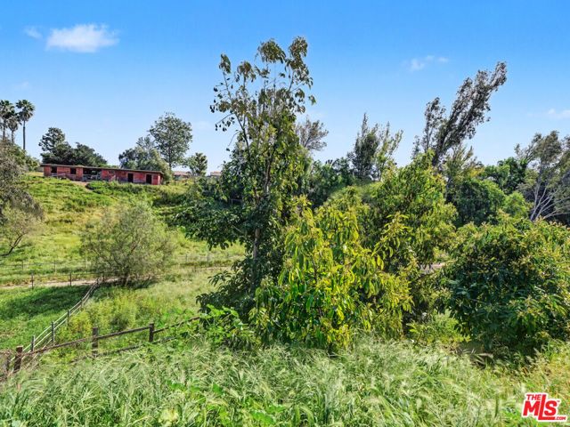 670 Tranquil Lane, Simi Valley, CA 93065