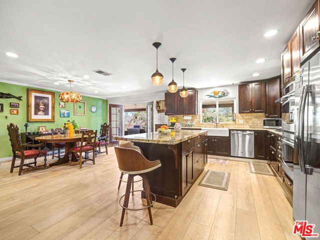 670 Tranquil Lane, Simi Valley, CA 93065