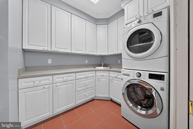 2932 DILLON ST, Baltimore, MD 21224