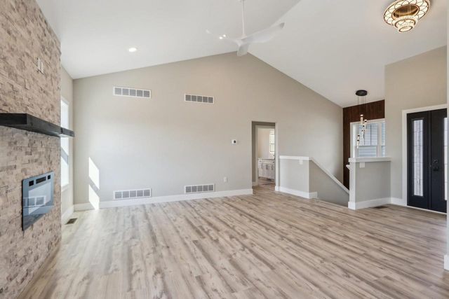 224 Falcon Court, Sauk City, WI 53583