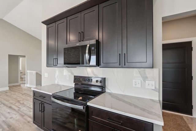 224 Falcon Court, Sauk City, WI 53583