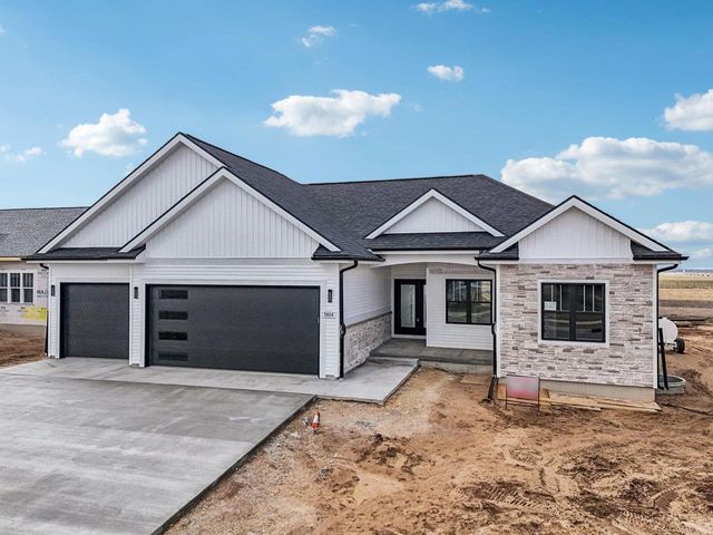 224 Falcon Court, Sauk City, WI 53583