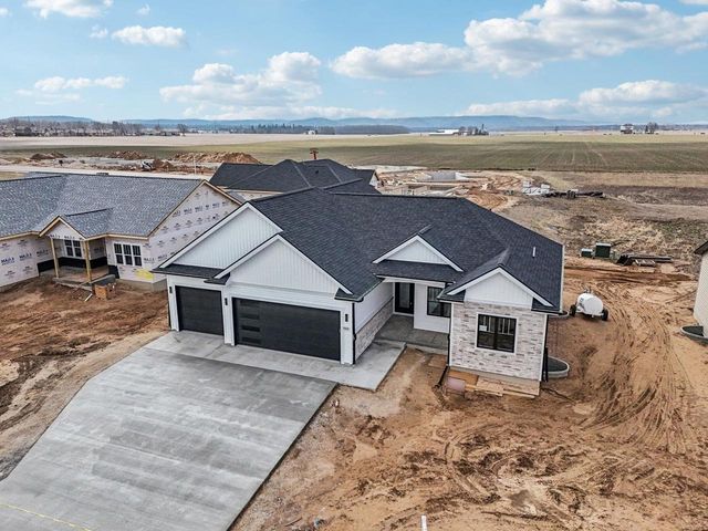 224 Falcon Court, Sauk City, WI 53583