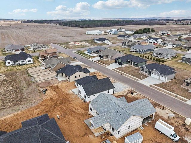 224 Falcon Court, Sauk City, WI 53583