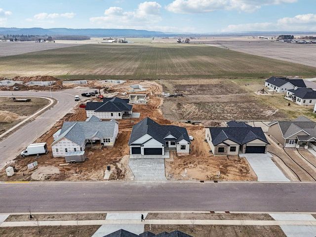 224 Falcon Court, Sauk City, WI 53583