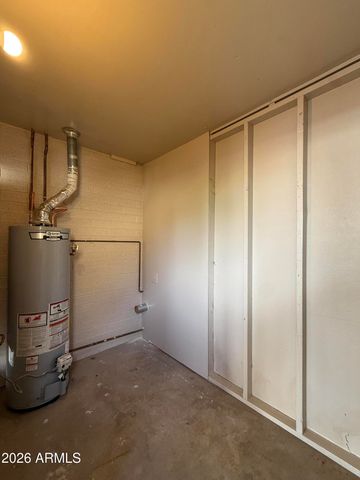 5807 W FLOWER Street, Phoenix, AZ 85031