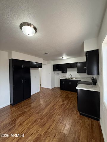 5807 W FLOWER Street, Phoenix, AZ 85031