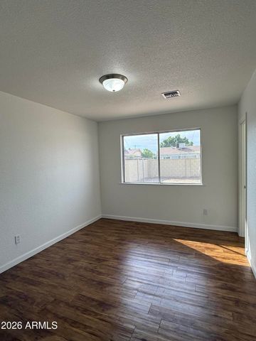 5807 W FLOWER Street, Phoenix, AZ 85031