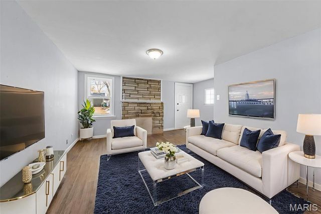 9386 Golden Gate Road, St Louis, MO 63144