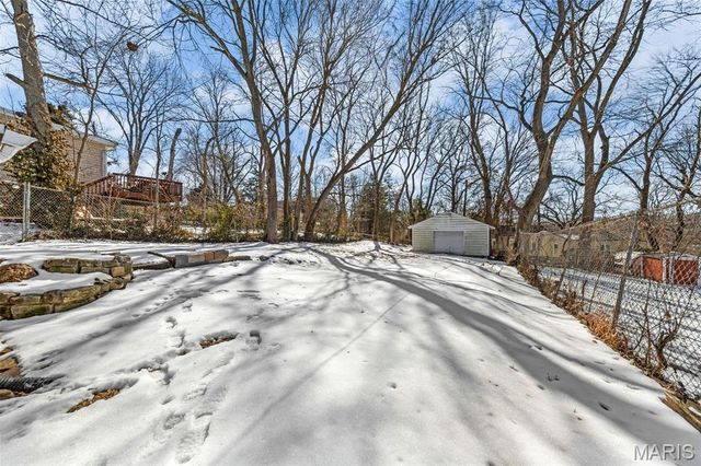 9386 Golden Gate Road, St Louis, MO 63144