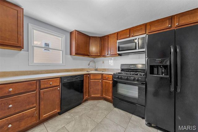 9386 Golden Gate Road, St Louis, MO 63144