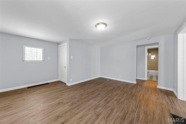 9386 Golden Gate Road, St Louis, MO 63144