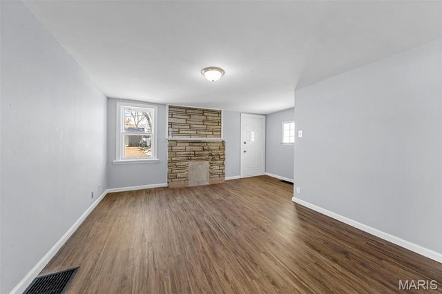 9386 Golden Gate Road, St Louis, MO 63144