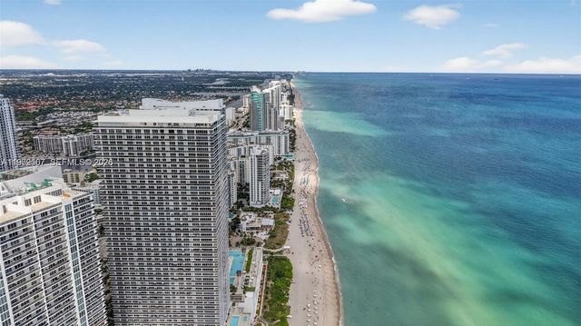 121 Golden Isles Dr 104, Hallandale Beach, FL 33009