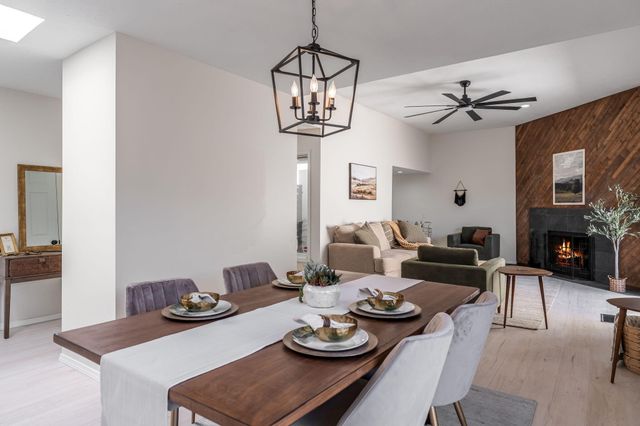 1701 Miracerros Place NE, Albuquerque, NM 87106