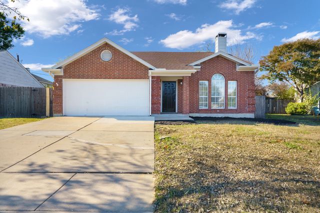 6702 Flamewood Drive, Arlington, TX 76001