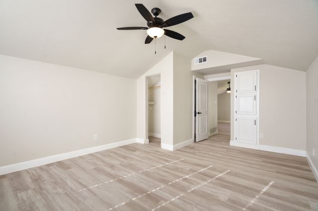 6702 Flamewood Drive, Arlington, TX 76001