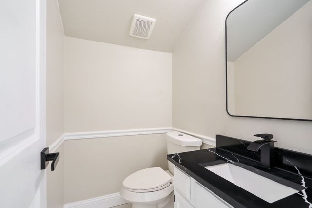 6702 Flamewood Drive, Arlington, TX 76001