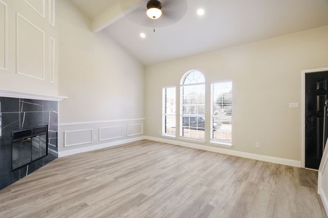 6702 Flamewood Drive, Arlington, TX 76001