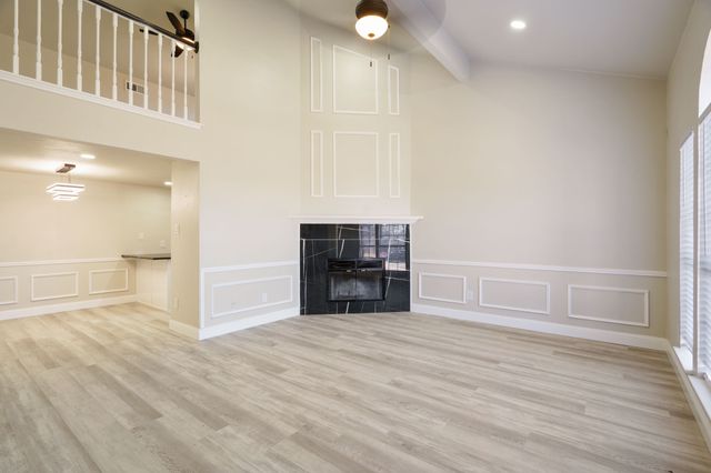 6702 Flamewood Drive, Arlington, TX 76001