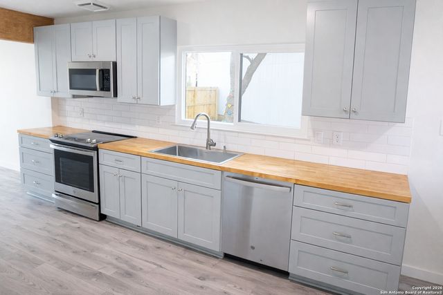 7311 Bluestone, San Antonio, TX 78249