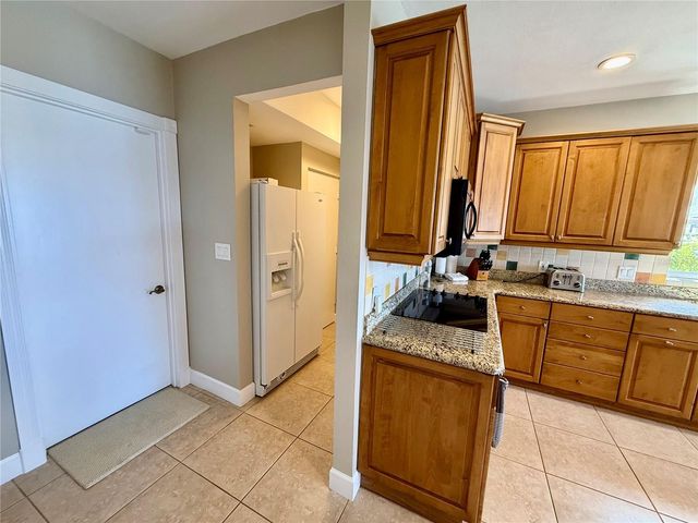 376 W ROYAL FLAMINGO DRIVE, Sarasota, FL 34236