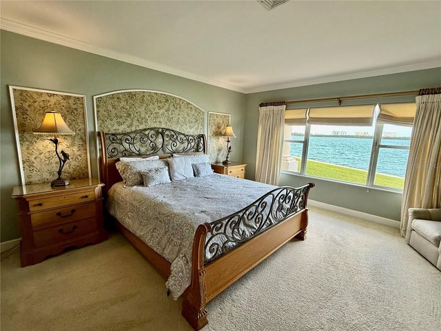 376 W ROYAL FLAMINGO DRIVE, Sarasota, FL 34236