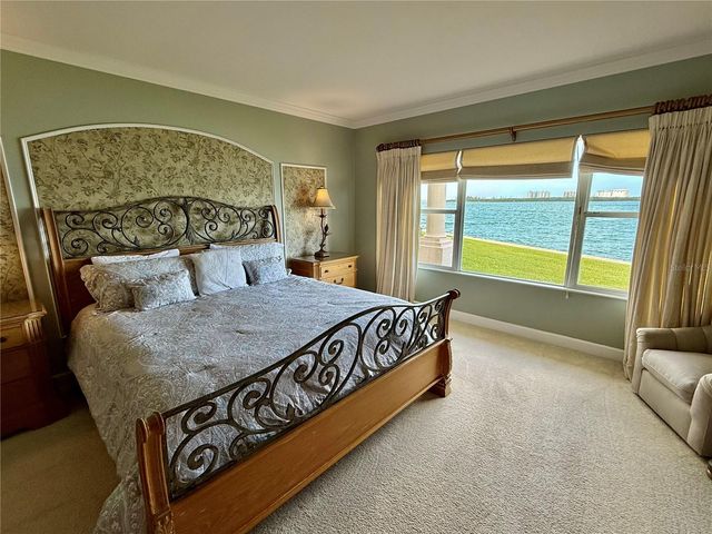 376 W ROYAL FLAMINGO DRIVE, Sarasota, FL 34236