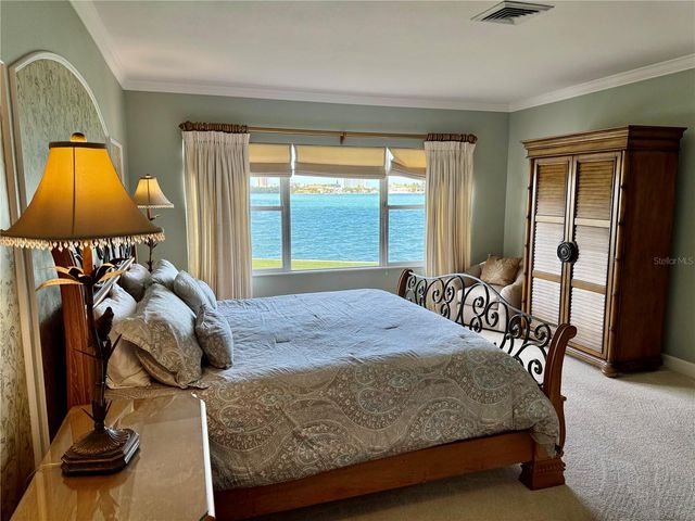376 W ROYAL FLAMINGO DRIVE, Sarasota, FL 34236