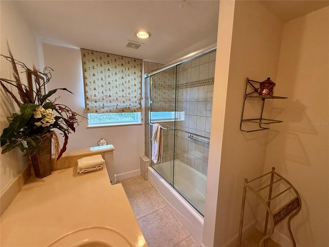 376 W ROYAL FLAMINGO DRIVE, Sarasota, FL 34236