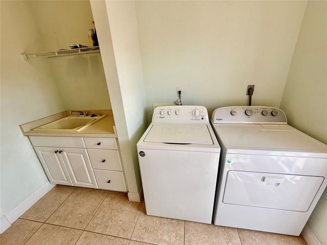 376 W ROYAL FLAMINGO DRIVE, Sarasota, FL 34236