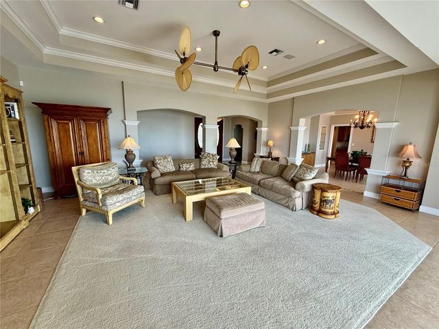376 W ROYAL FLAMINGO DRIVE, Sarasota, FL 34236
