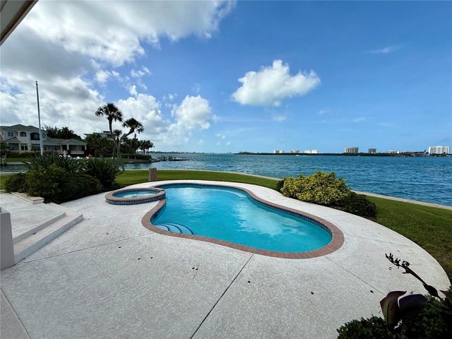 376 W ROYAL FLAMINGO DRIVE, Sarasota, FL 34236