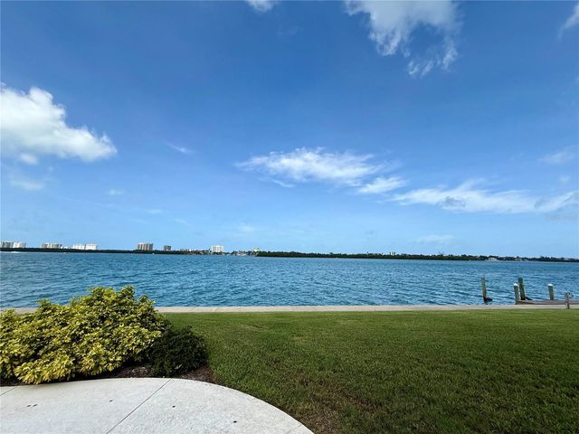 376 W ROYAL FLAMINGO DRIVE, Sarasota, FL 34236