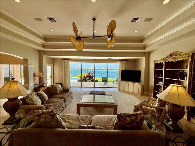 376 W ROYAL FLAMINGO DRIVE, Sarasota, FL 34236